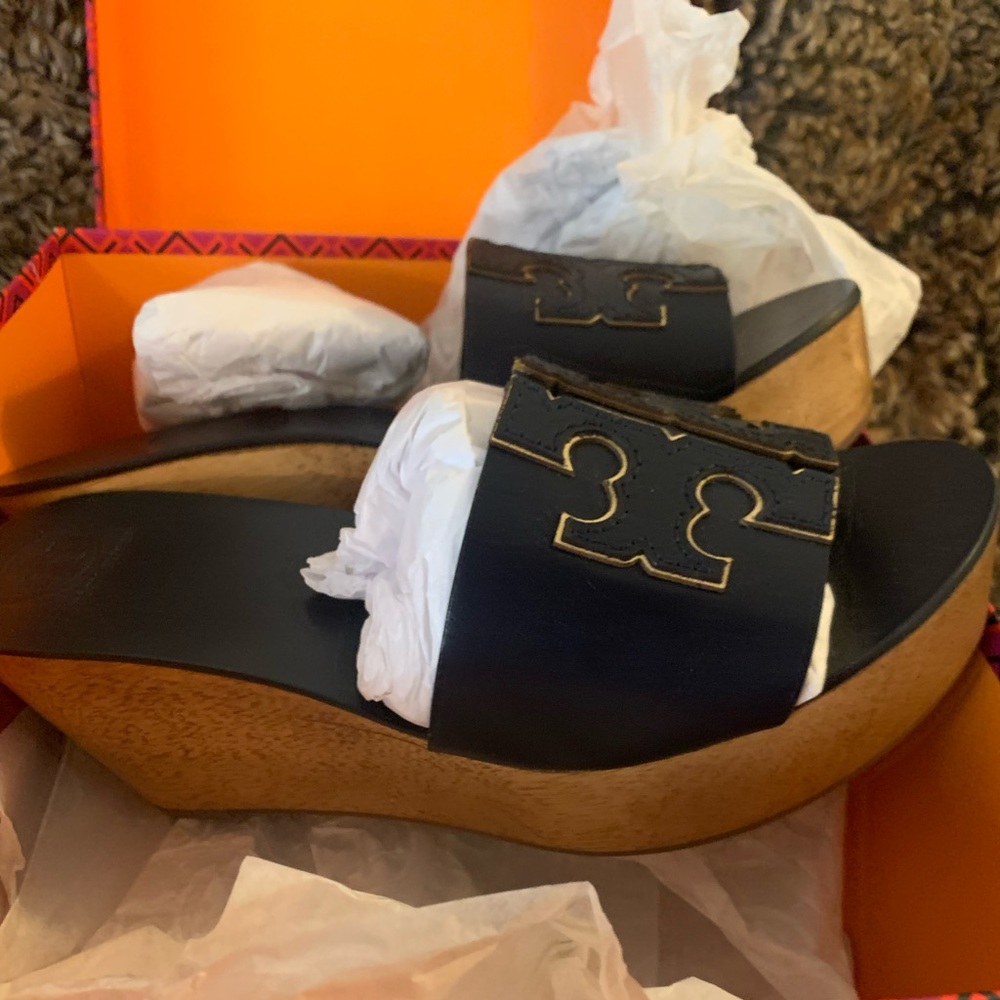 Tory Burch Ines Wedge Slide, Navy size 6-1/2 Brand New